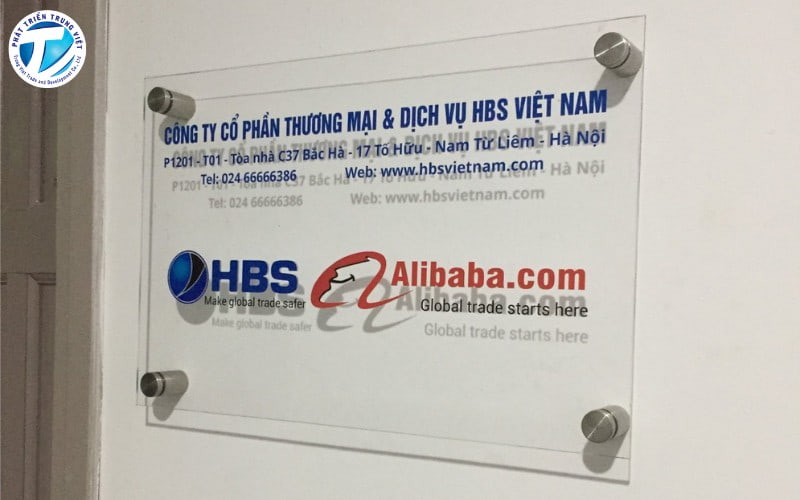 In biển tên công ty